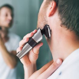 Barbeador Elétrico Philco 9 Acessórios Bivolt PBA10